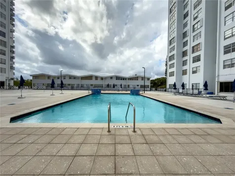 2750 NE 183rd Street Aventura FL 33160