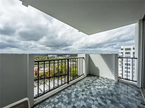 2750 NE 183rd Street Aventura FL 33160