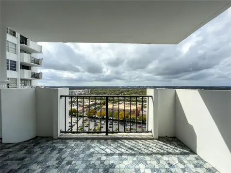 2750 NE 183rd Street Aventura FL 33160