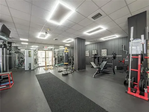 2750 NE 183rd Street Aventura FL 33160