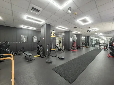 2750 NE 183rd Street Aventura FL 33160