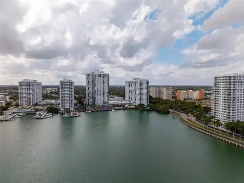 2750 NE 183rd Street Aventura FL 33160