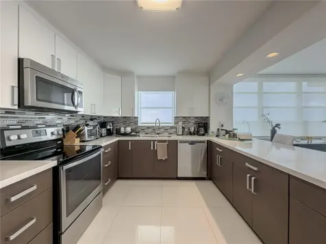 2750 NE 183rd Street Aventura FL 33160