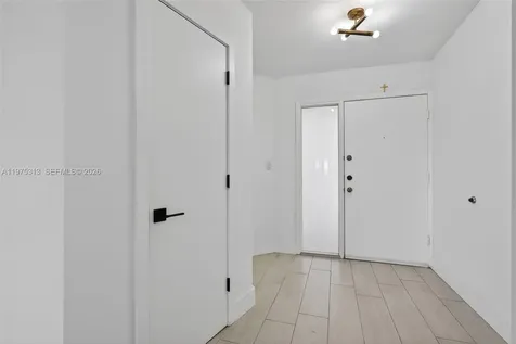 877 NE 195th Street Miami FL 33179