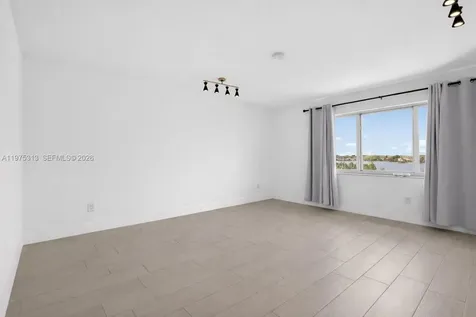877 NE 195th Street Miami FL 33179
