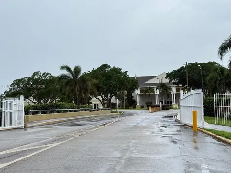 104 E Easthampton E West Palm Beach FL 33417