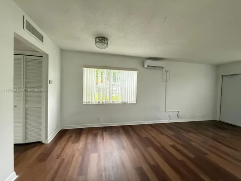 104 E Easthampton E West Palm Beach FL 33417