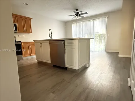 978 NE 42nd Place Homestead FL 33033