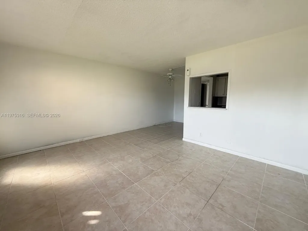 210 Canterbury J West Palm Beach FL 33417