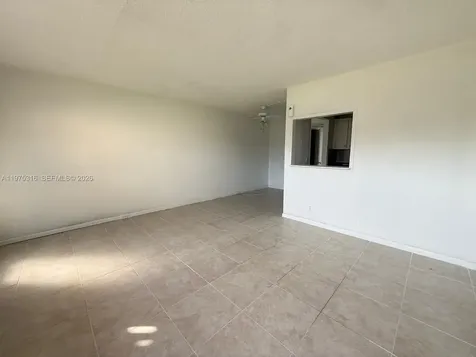 210 Canterbury J West Palm Beach FL 33417