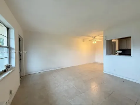 210 Canterbury J West Palm Beach FL 33417
