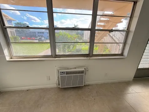 210 Canterbury J West Palm Beach FL 33417
