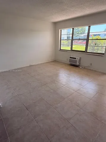 210 Canterbury J West Palm Beach FL 33417