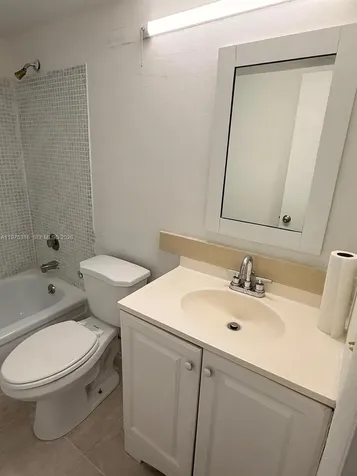 210 Canterbury J West Palm Beach FL 33417