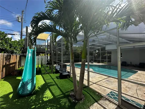 1319 Rodman Street Hollywood FL 33019