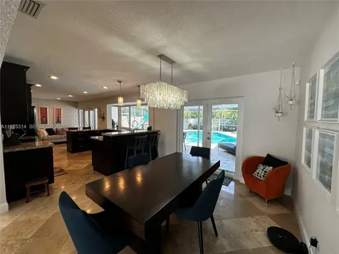 1319 Rodman Street Hollywood FL 33019