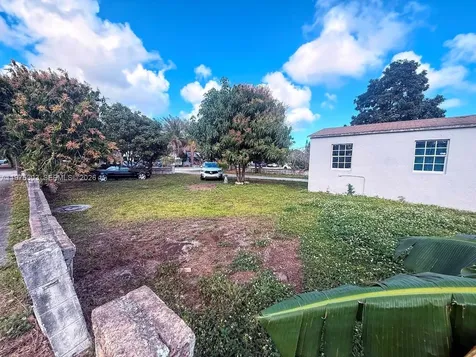 1086 NW 101st Street Miami FL 33150