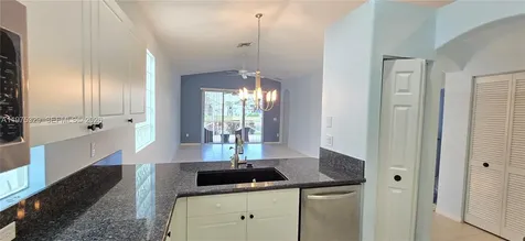 8214 Bellafiore Way Boynton Beach FL 33472