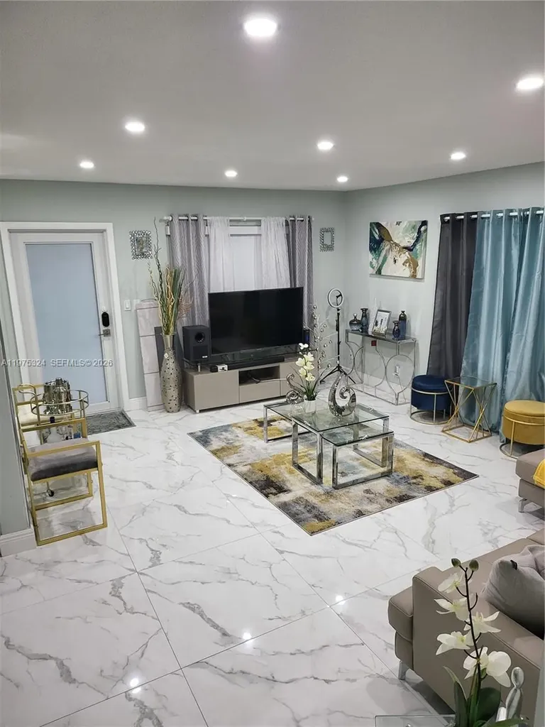 1747 Rodman Street Hollywood FL 33020