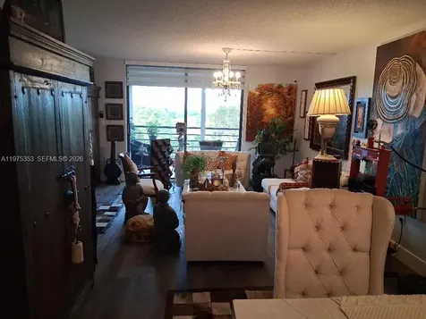 1000 St Charles Place Pembroke Pines FL 33026