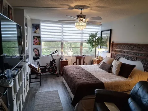 1000 St Charles Place Pembroke Pines FL 33026