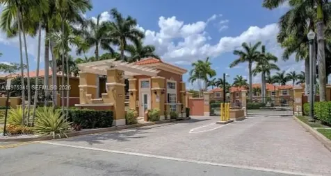 642 SW 106th Avenue Pembroke Pines FL 33025