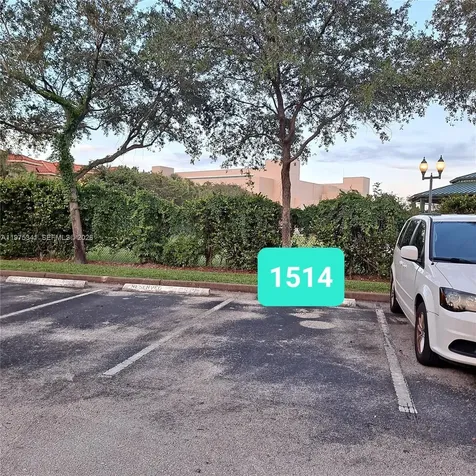 642 SW 106th Avenue Pembroke Pines FL 33025
