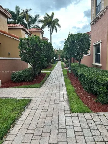 642 SW 106th Avenue Pembroke Pines FL 33025