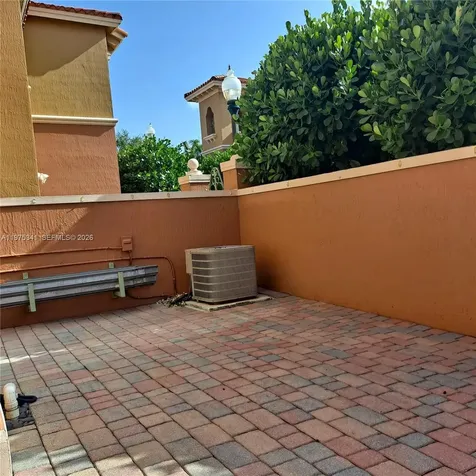 642 SW 106th Avenue Pembroke Pines FL 33025