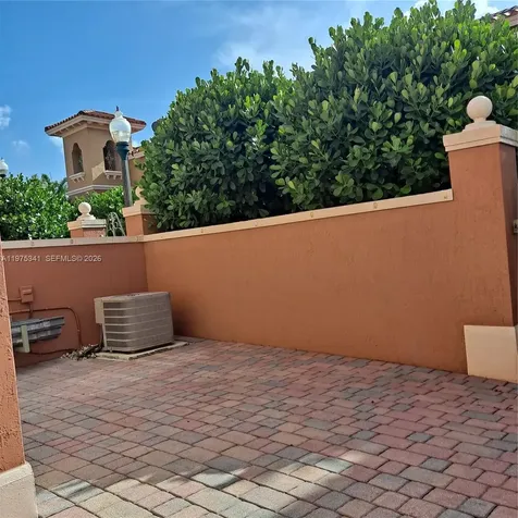 642 SW 106th Avenue Pembroke Pines FL 33025