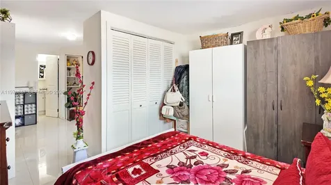 1461 E 7th Court Hialeah FL 33010