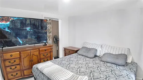 1461 E 7th Court Hialeah FL 33010