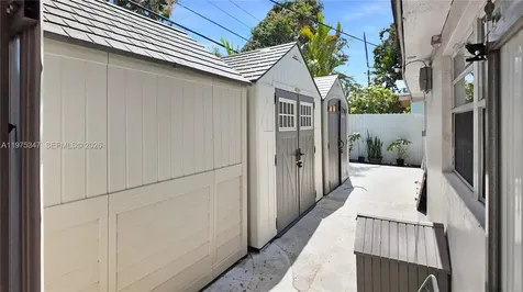 1461 E 7th Court Hialeah FL 33010