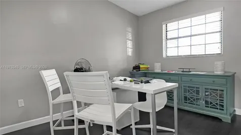 6353 NW 190th Terrace Hialeah FL 33015