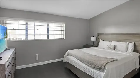 6353 NW 190th Terrace Hialeah FL 33015