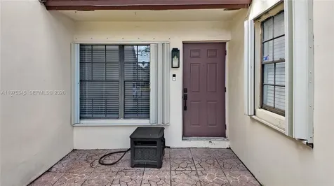6353 NW 190th Terrace Hialeah FL 33015