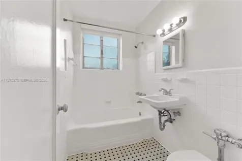531 16th Street Miami Beach FL 33139