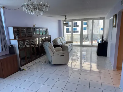 3180 S Ocean Drive Hallandale Beach FL 33009