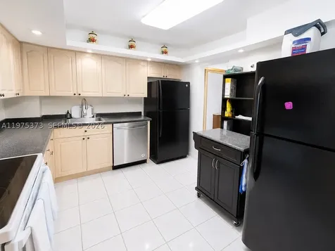 3180 S Ocean Drive Hallandale Beach FL 33009