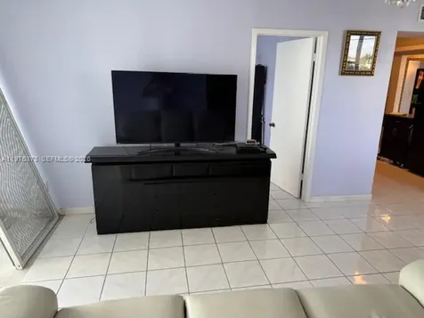 3180 S Ocean Drive Hallandale Beach FL 33009