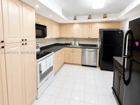 3180 S Ocean Drive Hallandale Beach FL 33009