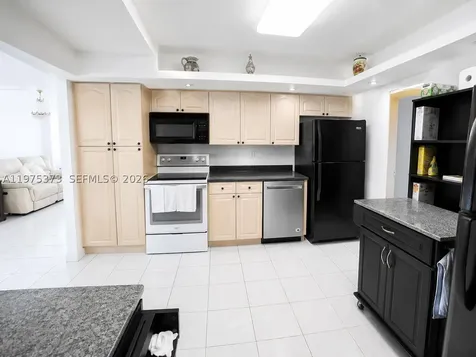 3180 S Ocean Drive Hallandale Beach FL 33009