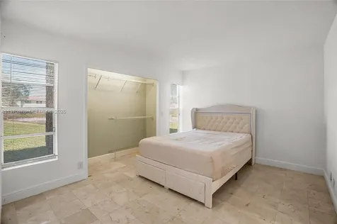 879 Twin Lakes Drive Coral Springs FL 33071
