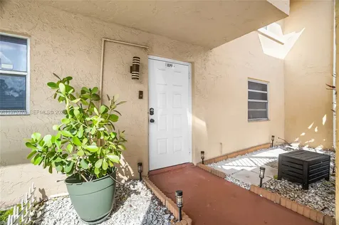 879 Twin Lakes Drive Coral Springs FL 33071