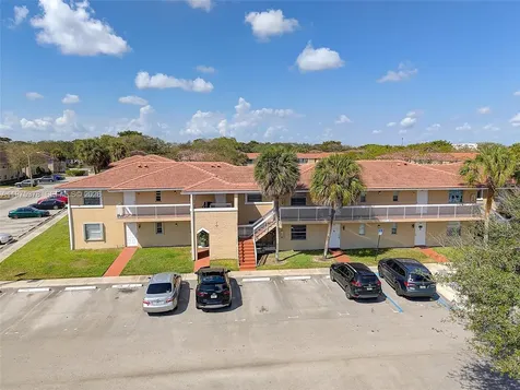 879 Twin Lakes Drive Coral Springs FL 33071