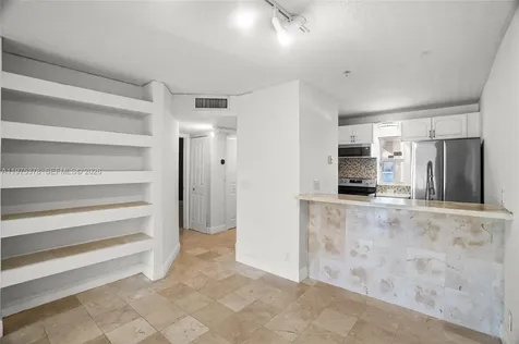 879 Twin Lakes Drive Coral Springs FL 33071