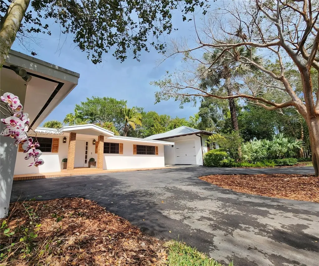6065 SW 133rd Street Pinecrest FL 33156
