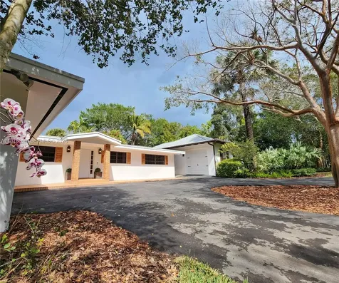 6065 SW 133rd Street Pinecrest FL 33156