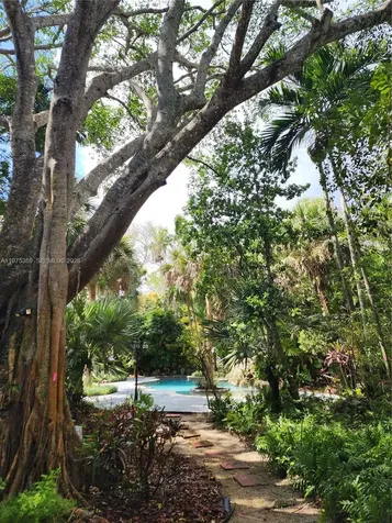 6065 SW 133rd Street Pinecrest FL 33156