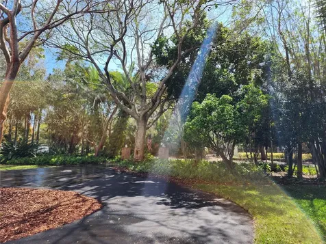 6065 SW 133rd Street Pinecrest FL 33156